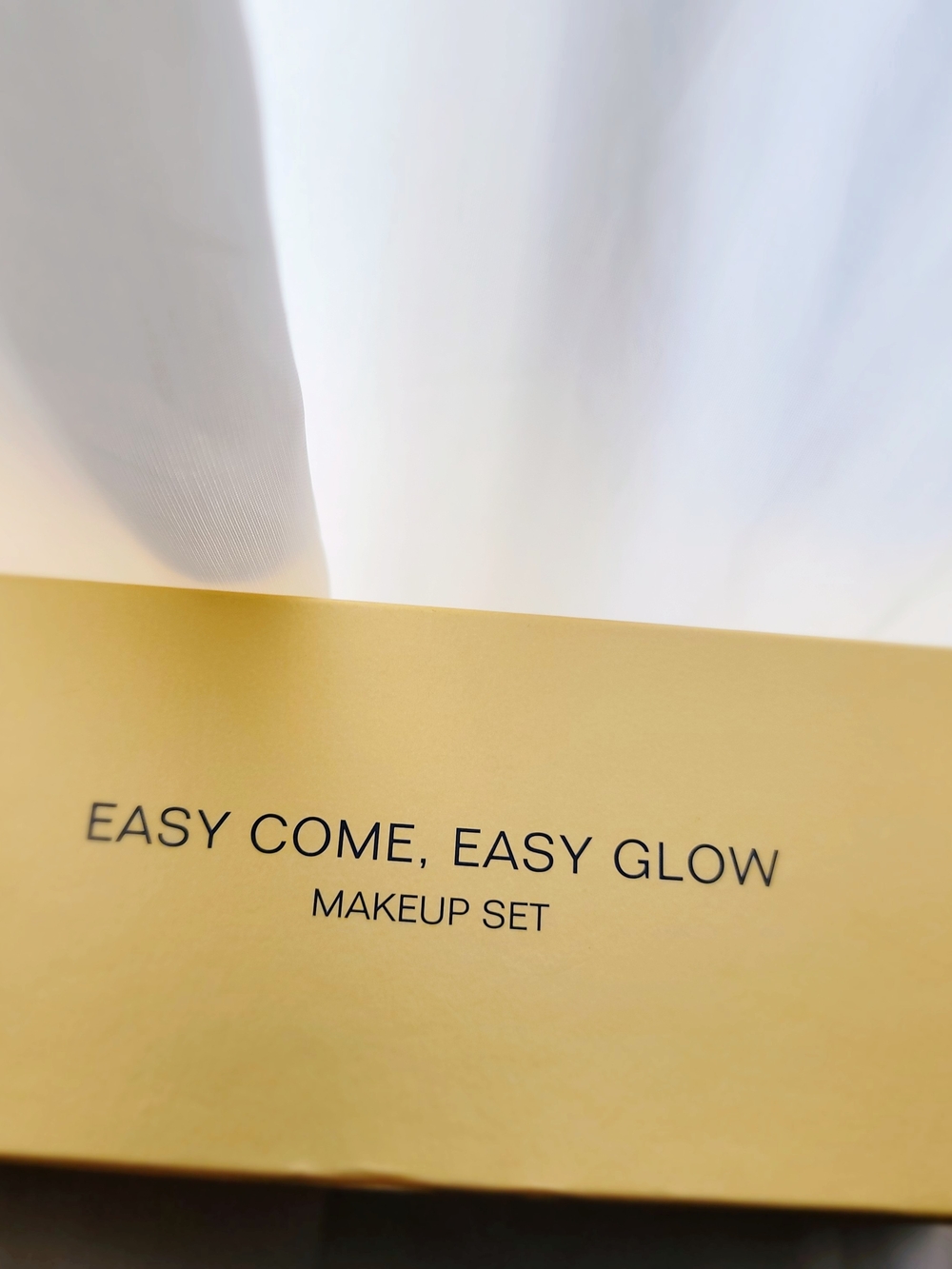 CHANEL Easy Come, Easy Glow - Picture 5 of 6